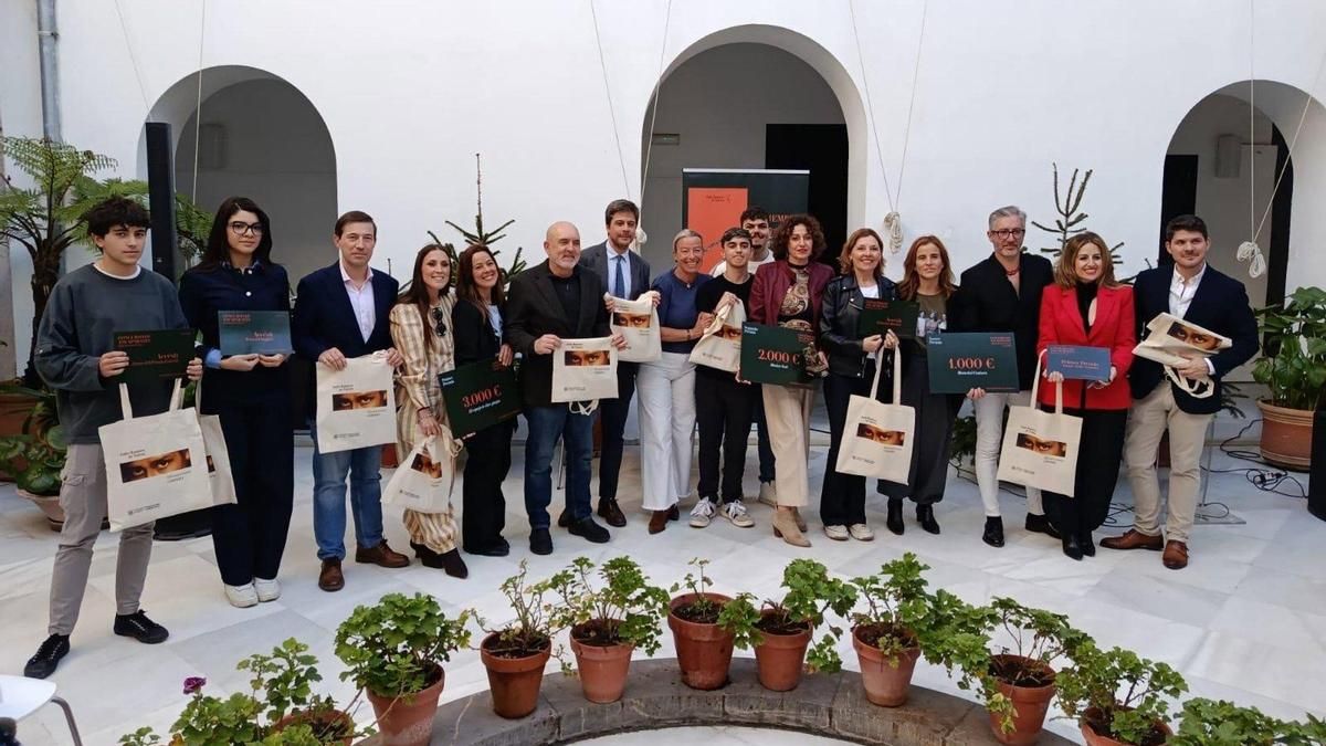Córdoba reconoce la creatividad del comercio en el I Concurso de Escaparates Julio Romero de Torres