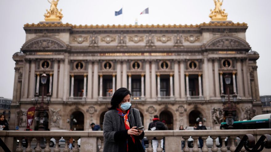 Francia autoriza a sus grandes superficies a vender autotest de covid EFE/EPA/YOAN VALAT