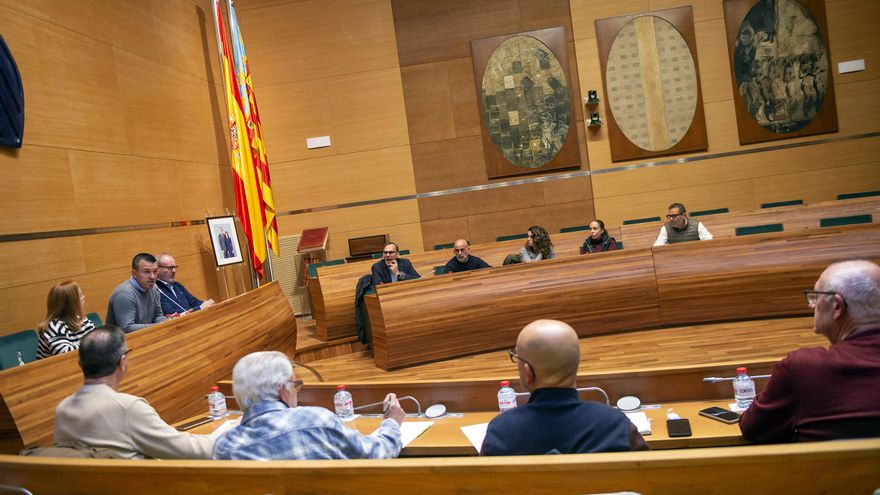 La Diputació de València entregará 43 vehículos a ayuntamientos afectados por la DANA y reforzará la retirada de lodo en garajes