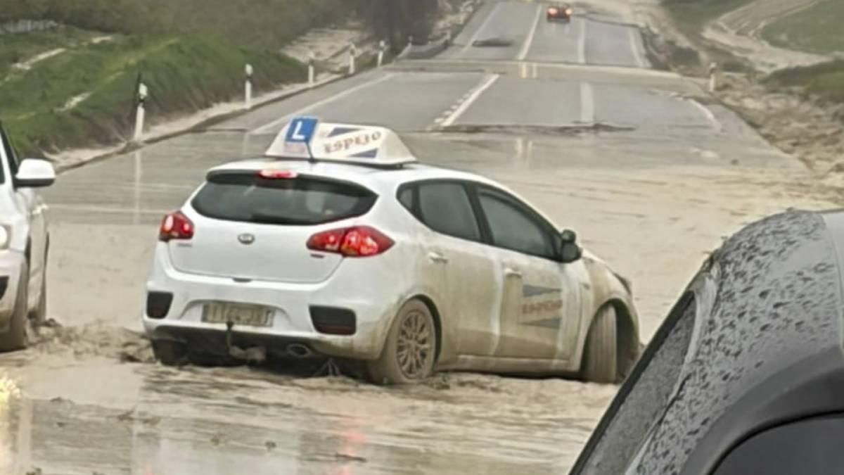 Efectos del temporal en la N-432