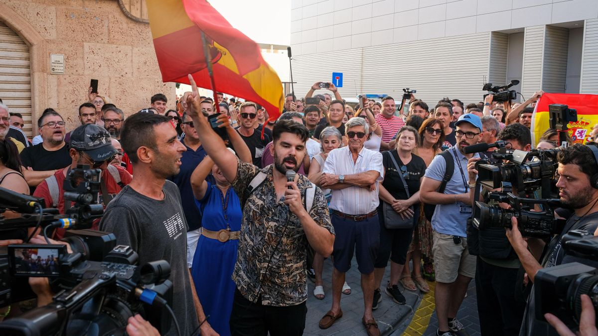 Pequenos franquistas sen importancia