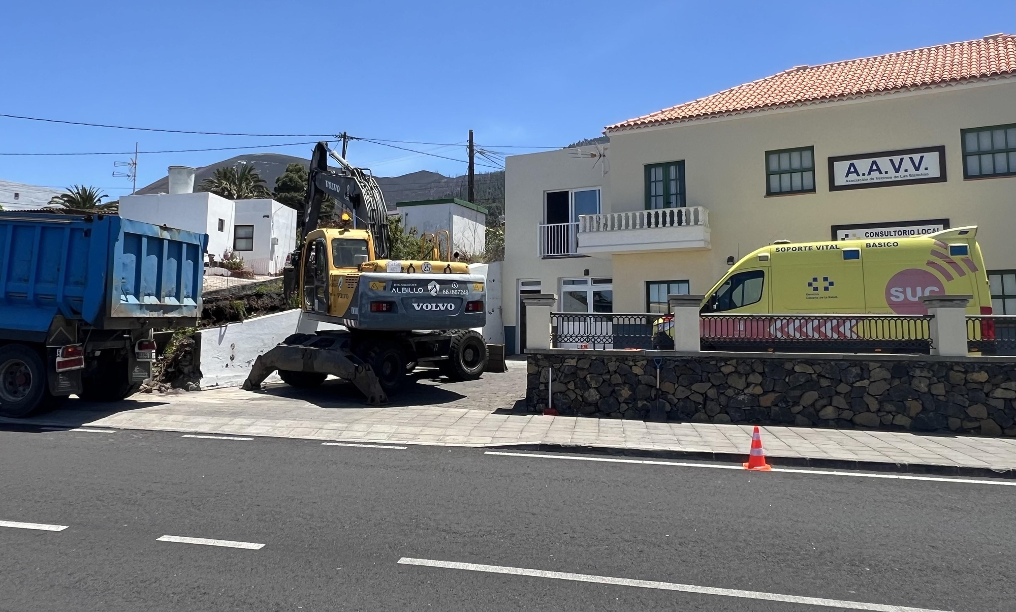Inicio de las obras de construcción de los aparcamientos del Centro de Salud de Las Manchas.