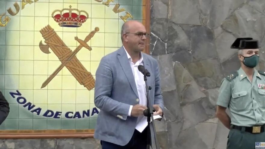 El delegado del Gobierno en Canarias confirma que la búsqueda de las niñas se ha desplazado hacia el sur siguiendo las corrientes: "Todas las unidades están comprometidas con este caso"