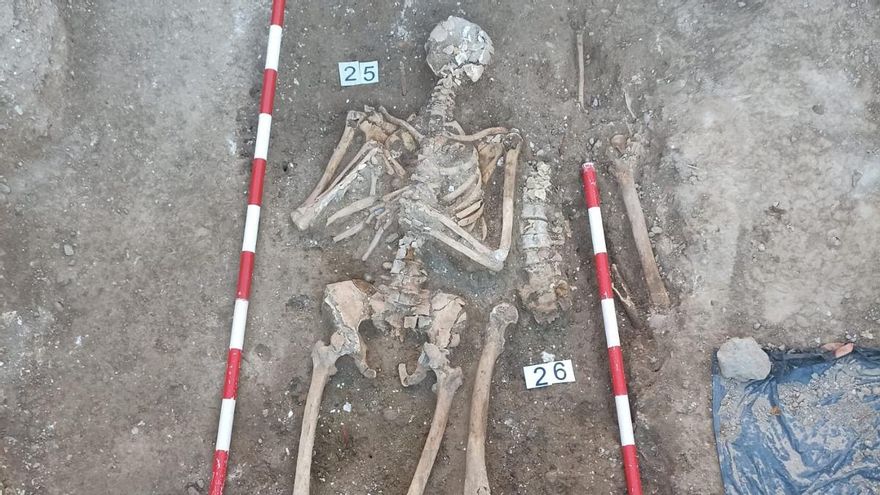 Necrópolis medieval. Enterramientos adultos