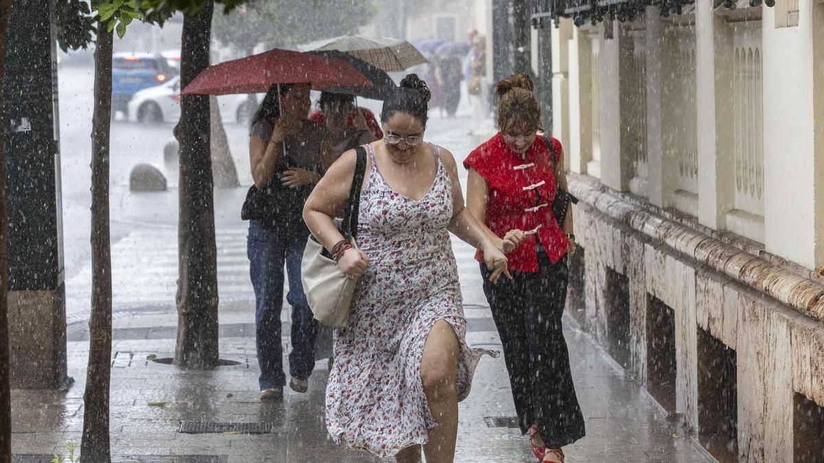 Fin de semana pasado por agua: lluvias “muy intensas” en el mediterráneo y descenso general de temperaturas