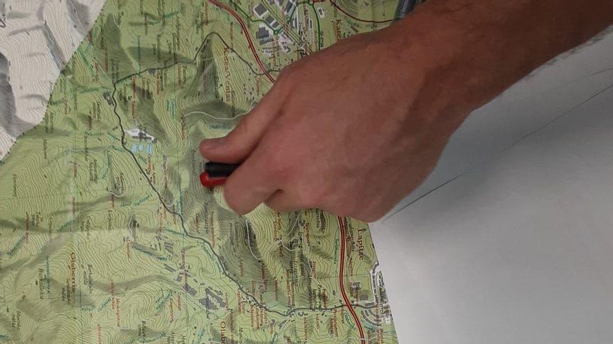 Las llamas devoran 1.600 hectáreas entre Gipuzkoa y Navarra