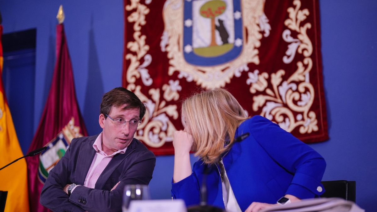 El alcalde Almeida durante la rueda de prensa de la Junta de Gobierno en Carabanchel, este jueves
