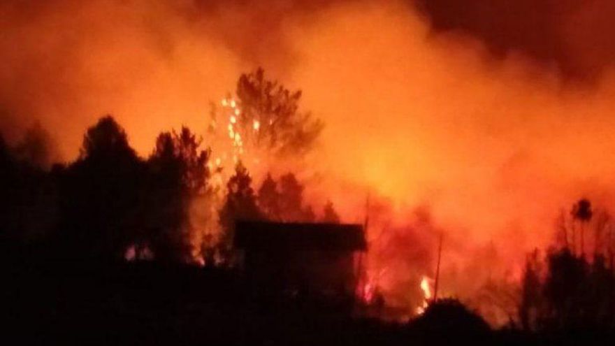 Incendios forestales, dos provincias afectadas, rutas cortadas, pocos brigadistas y la única esperanza de la lluvia