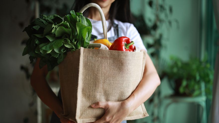 La receta para comer saludable sin gastar de más: planificación, frescos y menos desperdicio