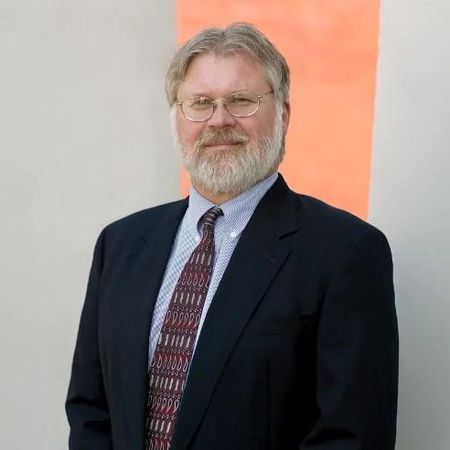 Douglas Massey ha realizado contribuciones significativas en áreas como la migración internacional, la segregación residencial y la estratificación social.