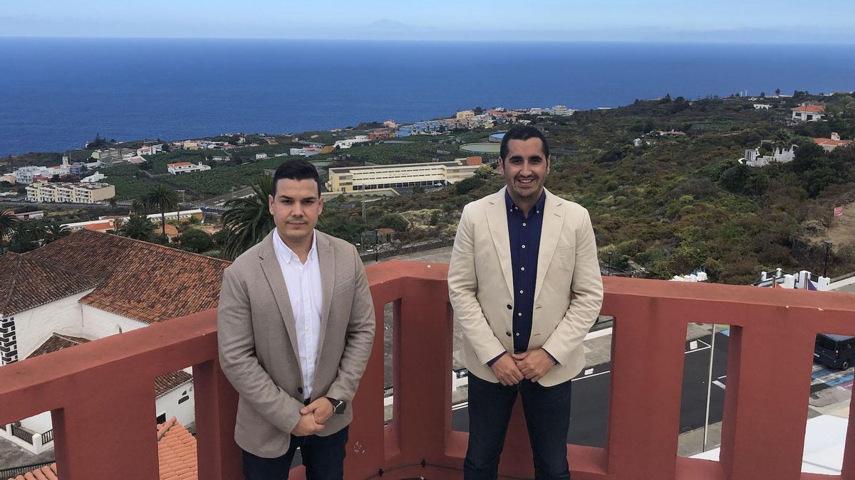 Borja Pérez (i), alcalde de Breña Baja, y Abel Pérez, concejal de Desarrollo Local-