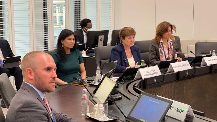 El Gobierno cumple con las metas con el FMI en el primer trimestre, pero discute cambiarlas para el resto del año por el impacto de la guerra