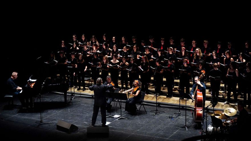 Coro Joven del conservatorio Músico Ziryab