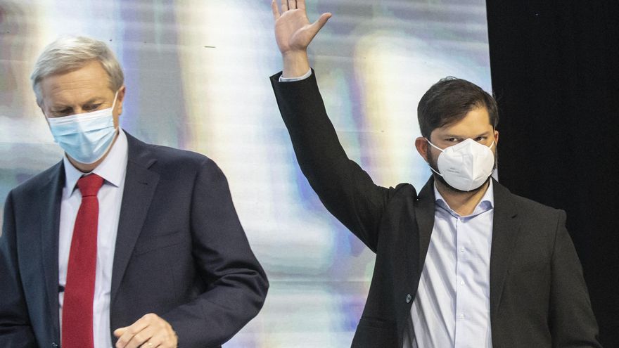 Chile inició el conteo de votos en medio de críticas por falta de transporte