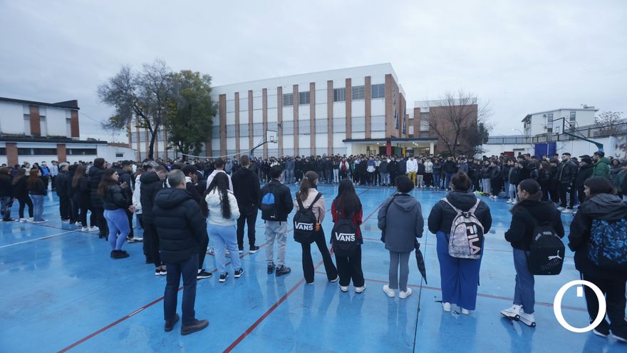 Un minuto de silencio en el instituto por Alejandro
