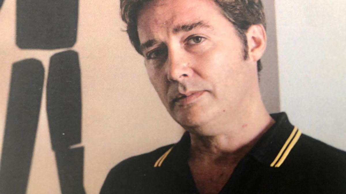 Manuel G. Mata debuta como novelista con una divertida historia sobre una reunión de antiguos compañeros de colegio