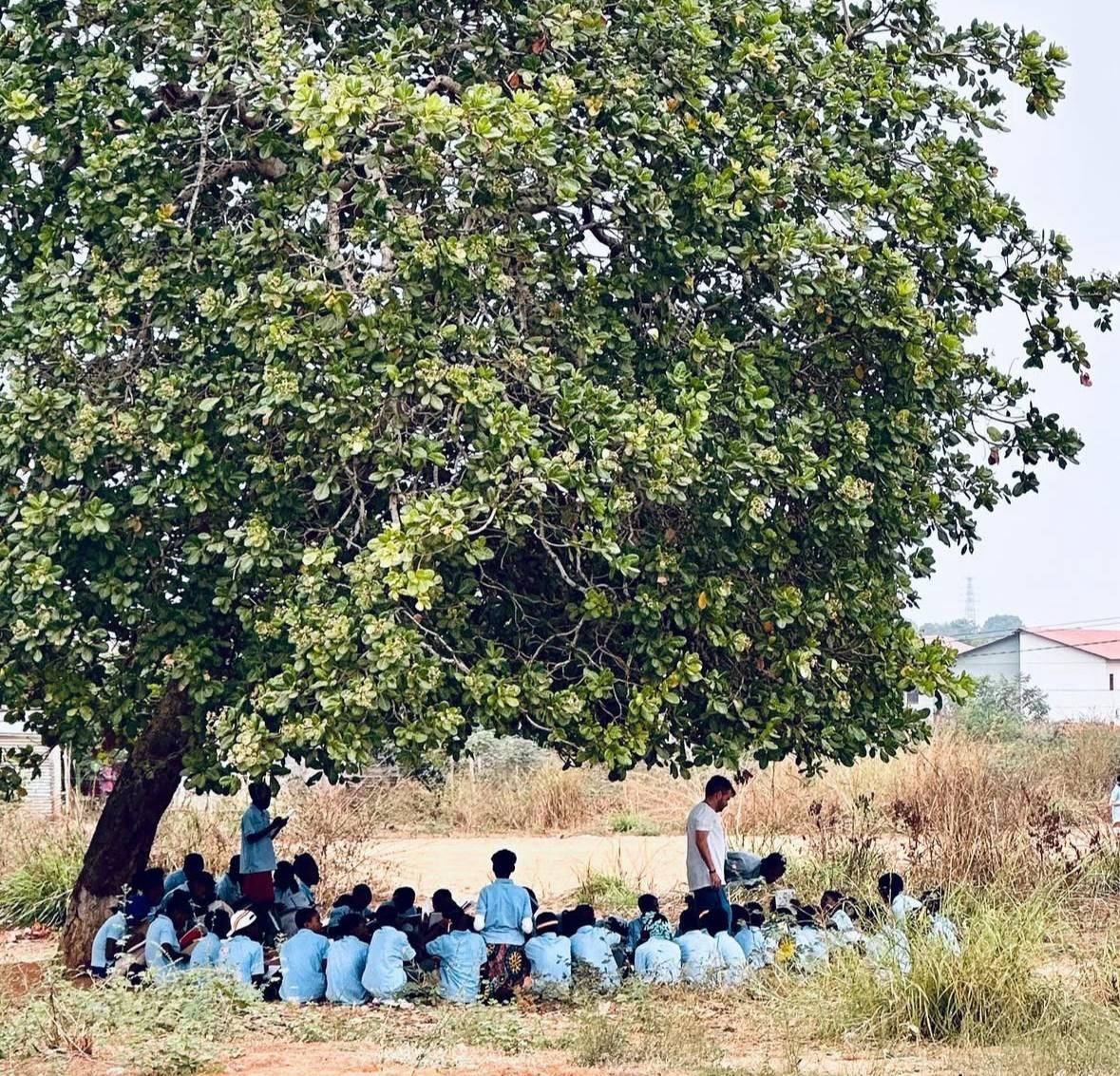 José Luis durante su primera experiencia en la escuela el verano de 2024