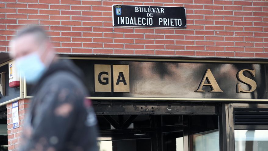 Almeida pretende cambiar las calles de Largo Caballero e Indalecio Prieto sin un informe histórico previo