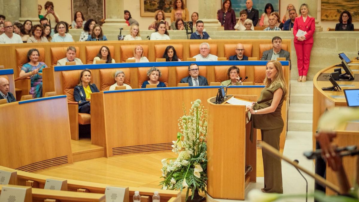 Fernández Cornago en los Premios del Parlamento de La Rioja a la Solidaridad Riojana