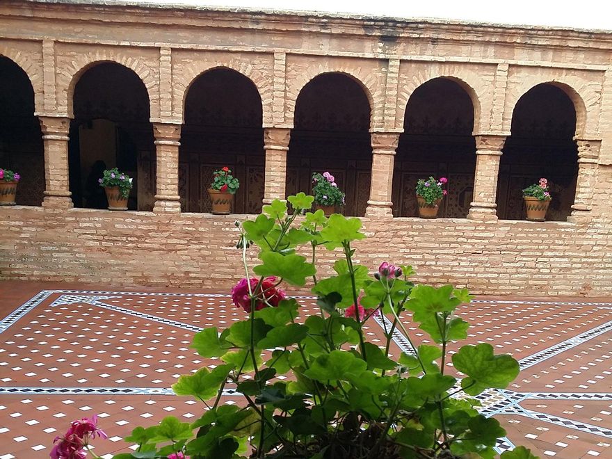 Ladrillos medievales. Gótico mudéjar en La Rábida.