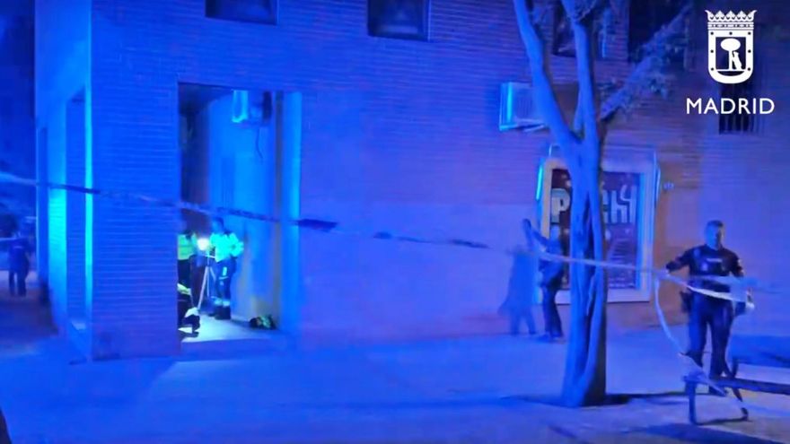 Muere un joven después de ser agredido con una botella rota en una calle de San Blas