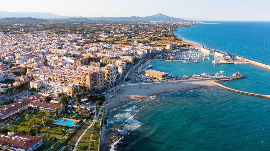 Patrimonio histórico, gastronomía y tradiciones mediterráneas en esta localidad costera de Castellón