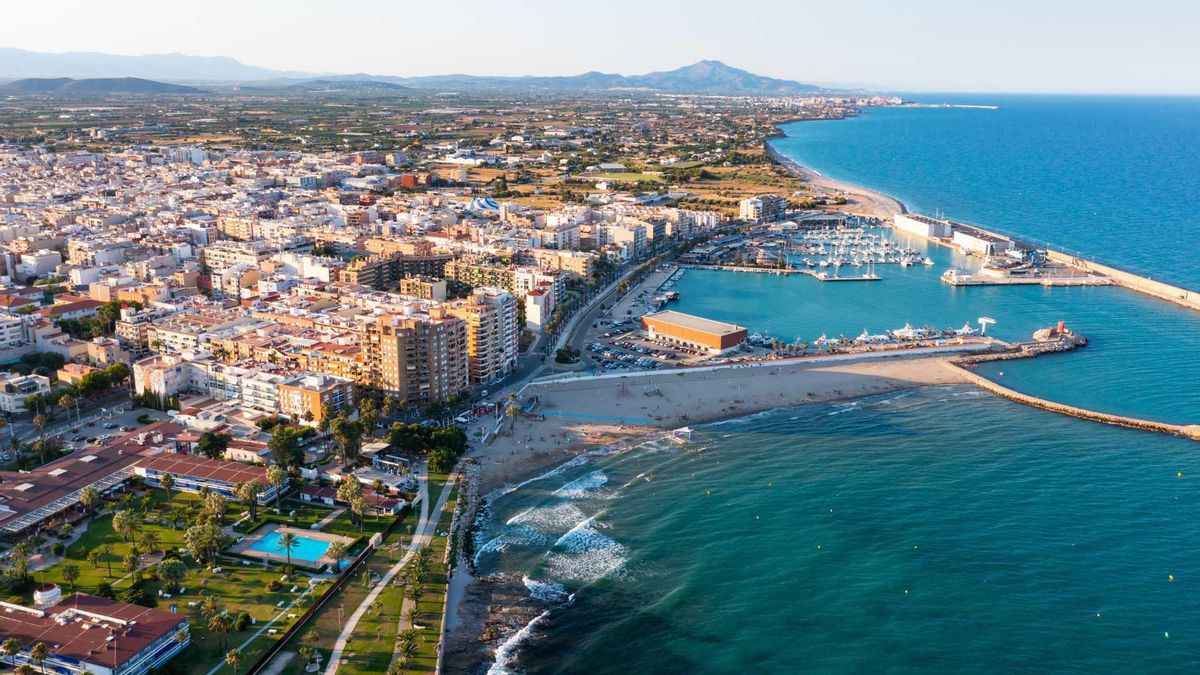 Patrimonio histórico, gastronomía y tradiciones mediterráneas en esta localidad costera de Castellón