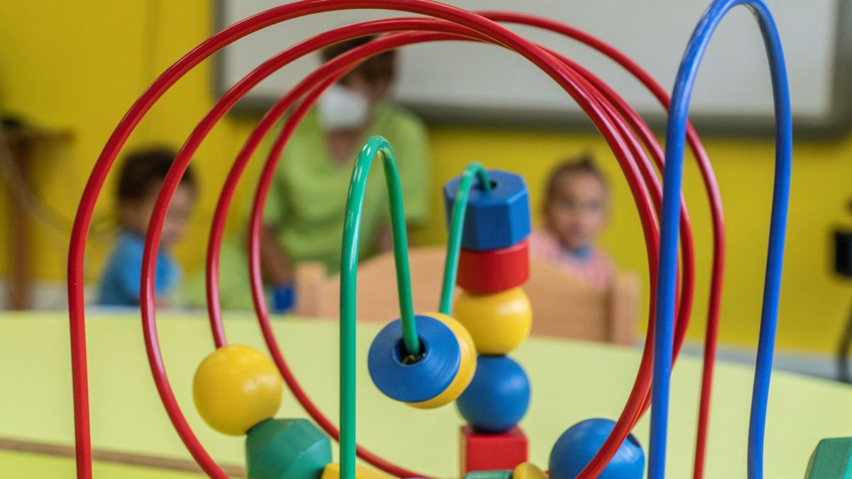 Rueda redobla la amenaza sobre la pervivencia de la gratuidad en las escuelas infantiles gallegas si bajan las ratios