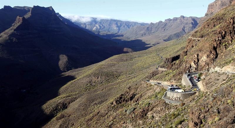 Accidente de la guagua en Fataga. EFE/Elvira Urquijo A.