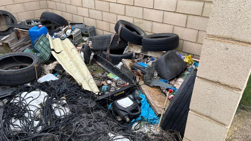 Denuncian un vertedero ilegal en Ausejo con residuos muy contaminantes