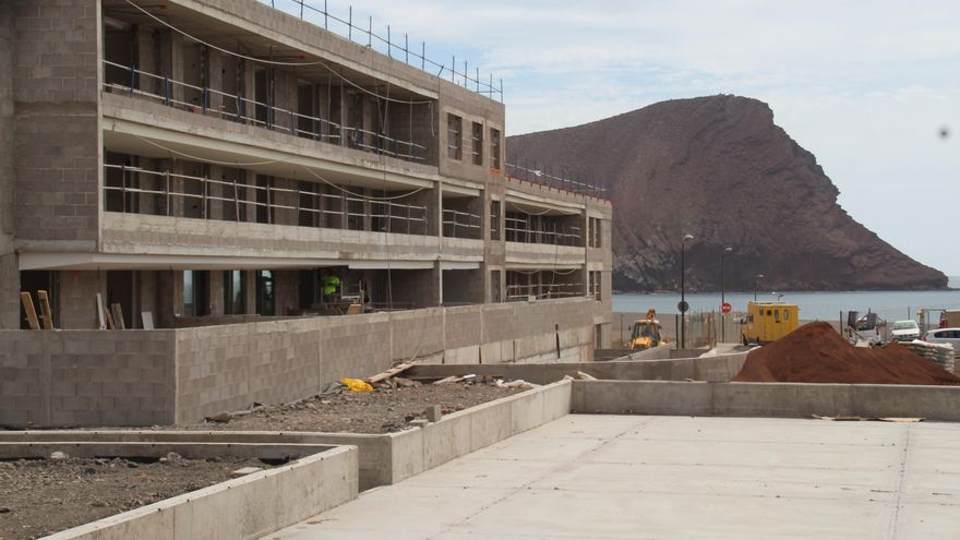 La alcaldesa de Granadilla convoca al resto de administraciones a proteger La Tejita