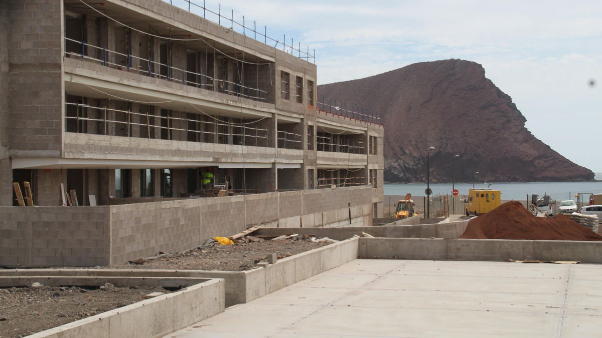 El trilerismo de CC en pleno año preelectoral para alejar una posible moratoria turística en las Islas