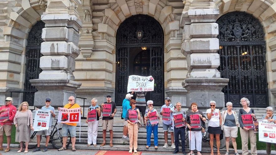 Denuncian en la Diputación de Bizkaia el proyecto de un túnel bajo la Ría: "Años de ruido y obras para favorecer el coche"