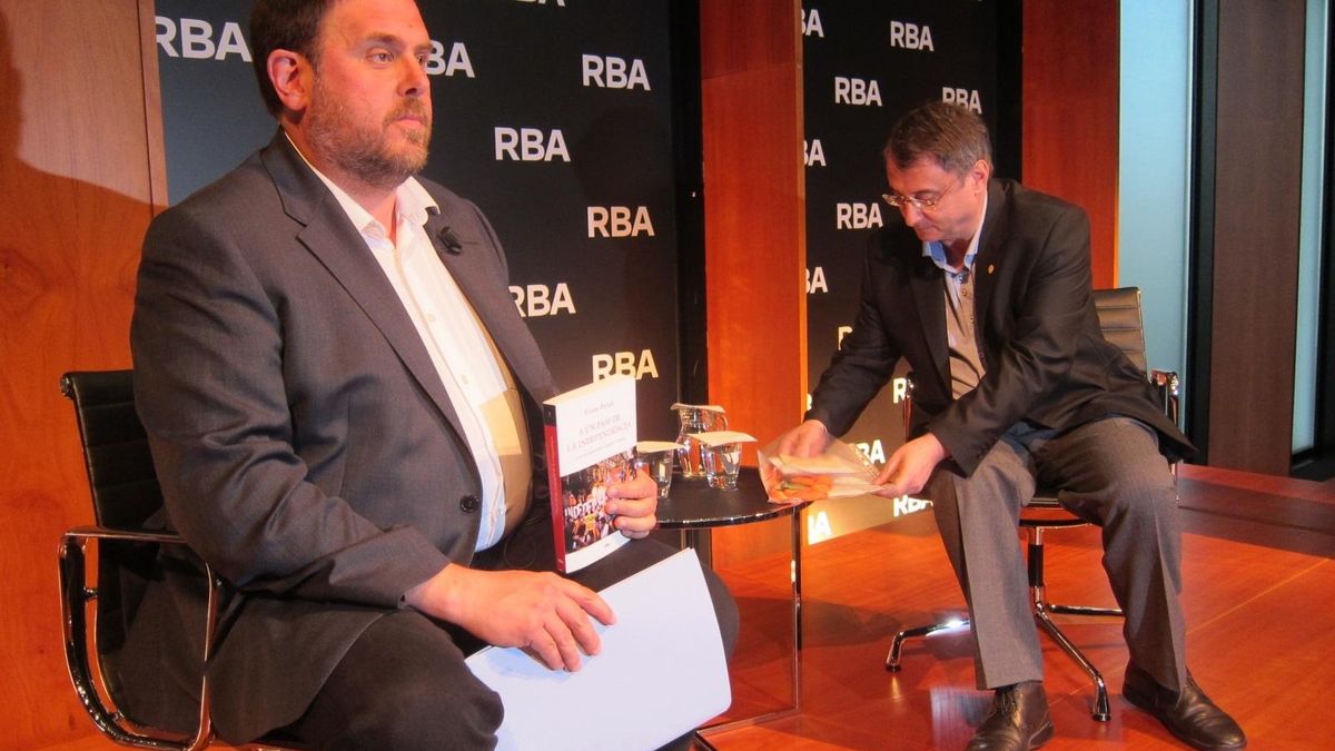 Junqueras (ERC) dice que Cataluña debe contemplar todas las vías democráticas para ser independiente