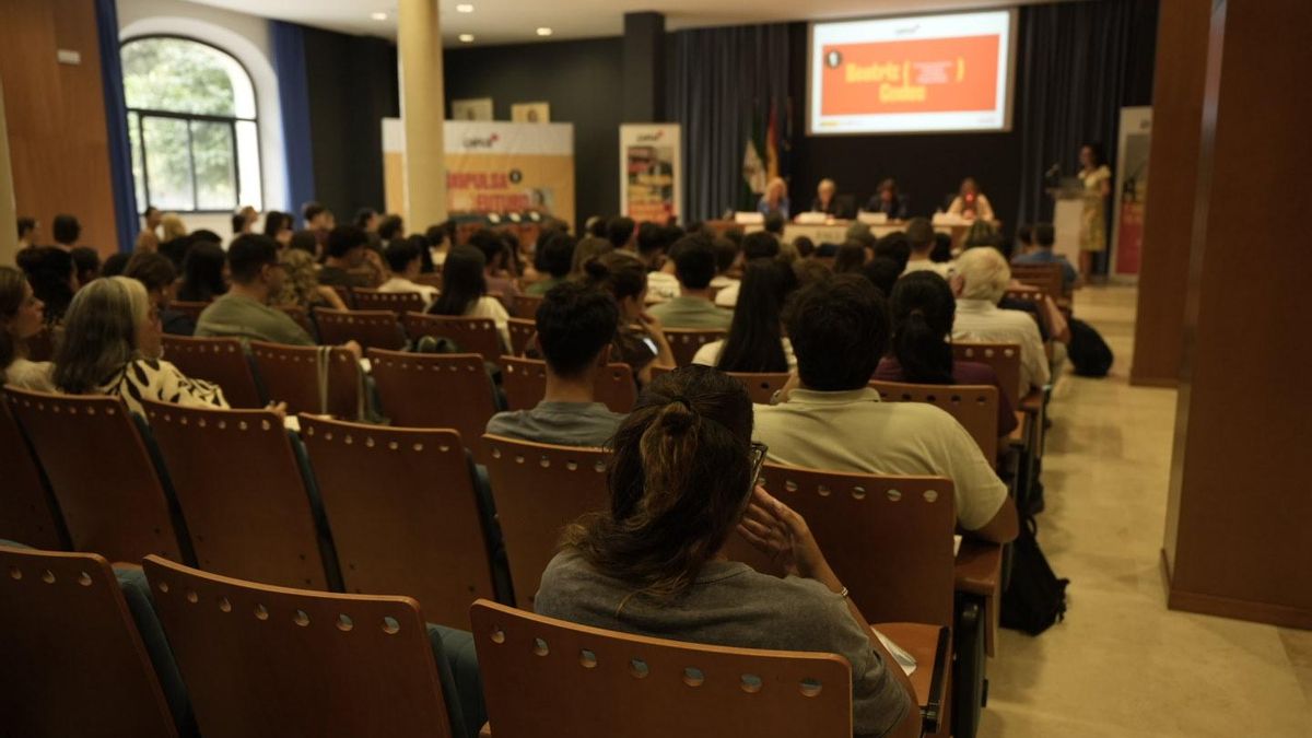Cómo te evalúa un algoritmo: jóvenes sevillanos aprenden a usar la IA para afrontar su primer proceso de contratación