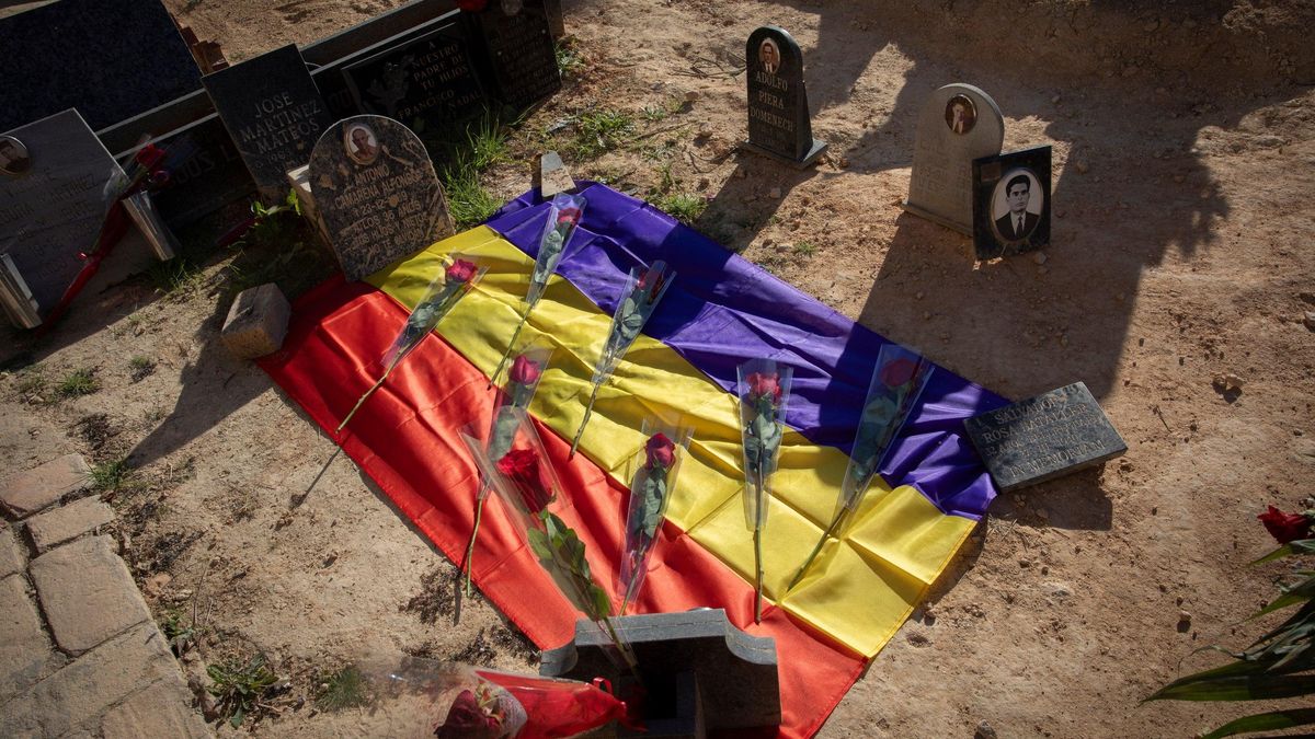 La Fossa 111 del cementiri de Paterna.