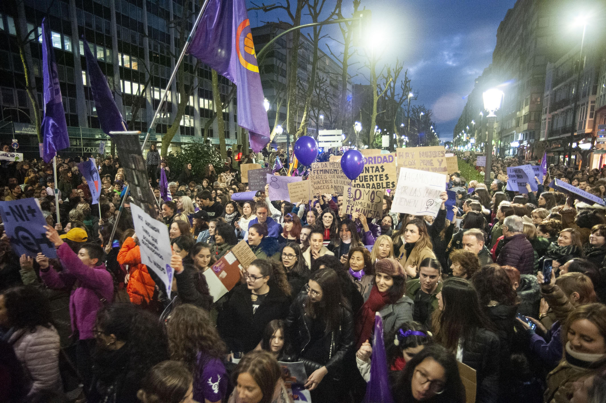 FOTOGALERÍA | La huelga feminista del 8M tiñe de morado las FOTOGALERÍA | La huelga feminista del 8M tiñe de morado las