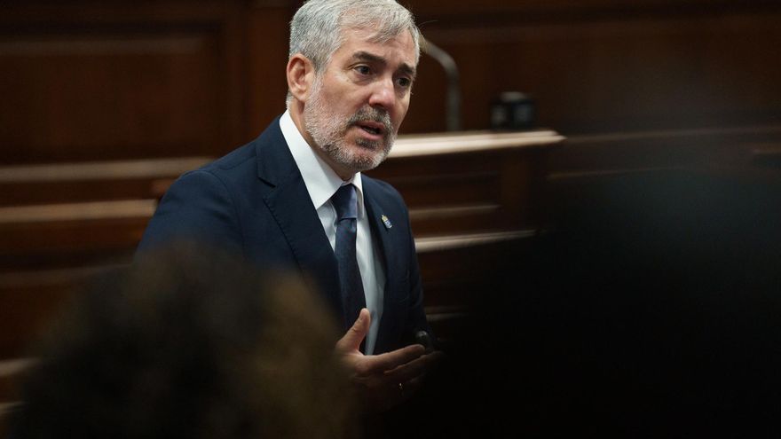 Clavijo se escuda en la "prudencia" de los presupuestos frente a las acusaciones de "fraude electoral"