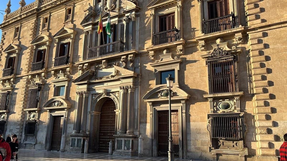 Fachada del TSJA, con sede en Granada.