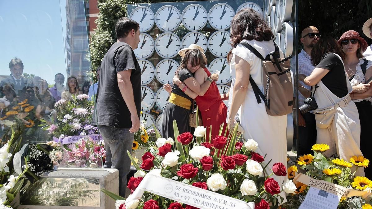 Las víctimas del metro y de la dana reivindican responsabilidades y memoria: "Vemos que la historia se repite”