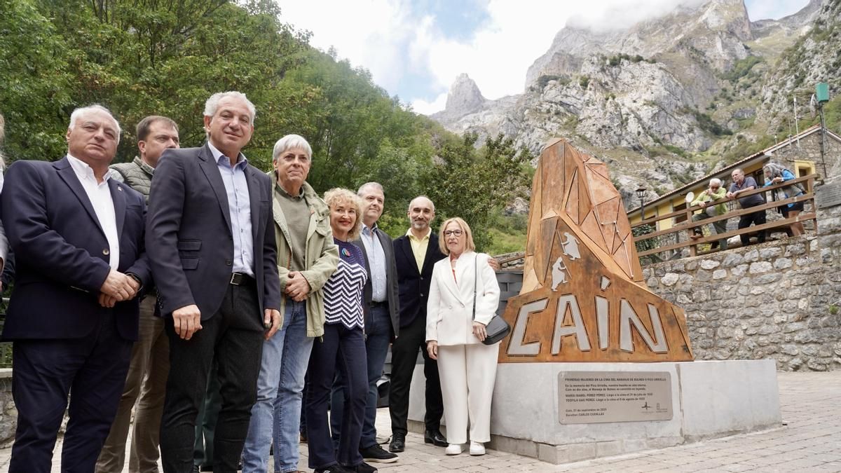 Homenaje a Las Cainejas por su escalada al Naranjo de Bulnes, “una de las gestas más inspiradoras del alpinismo español”
