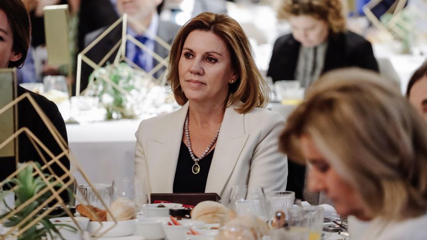 Cospedal, a Villarejo cuando le ofrece "un tema de la hostia" contra Podemos: "Es una bomba. Yo eso sí lo quiero"