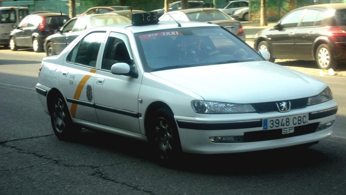 Un total de 27 taxistas investigados por las presuntas "coacciones" en el aeropuerto