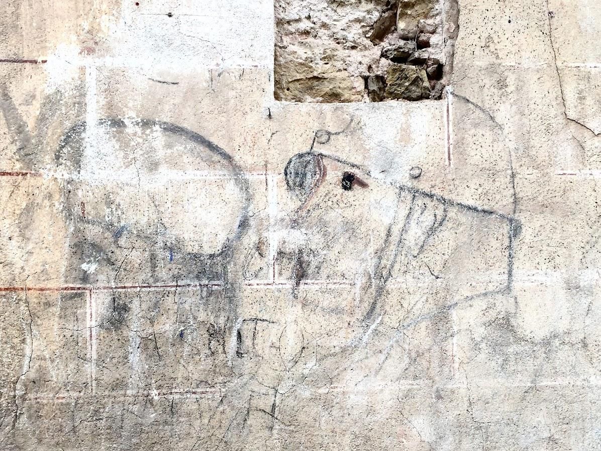 Grafiti de Mussolini en Sigüenza realizado por un miembro del Corpo Truppe Volontarie
