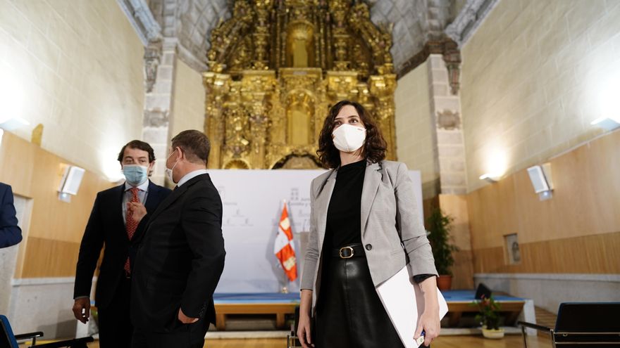 Ayuso desafía al Gobierno con un cierre por días que no permite el estado de alarma a 48 horas del puente