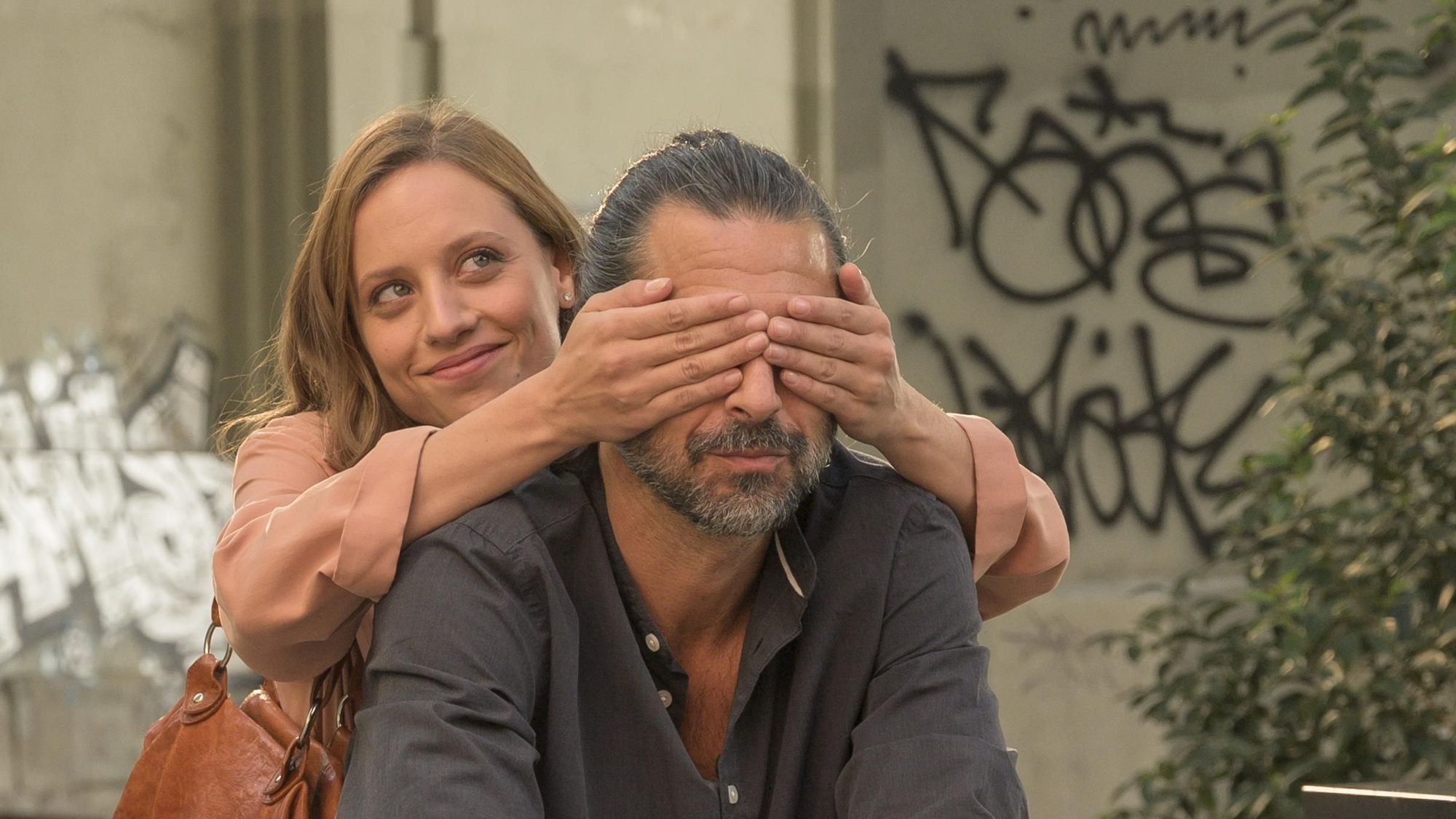 Michelle Jenner y Hugo Silva en 'Los hombres de Paco'