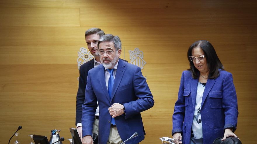 La Mesa de las Corts se niega a que Vox reformule una propuesta para "expulsar a todos los inmigrantes ilegales" apelando a la libertad de expresión