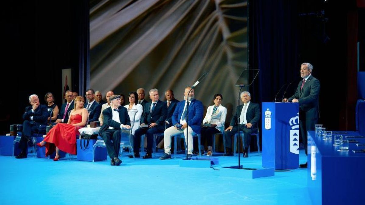 Fernando Clavijo en el acto institucional por el Día de Canarias.