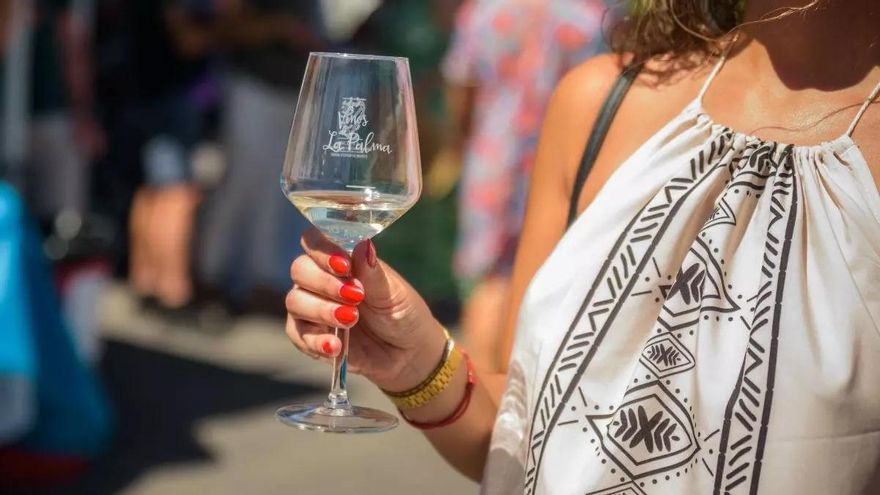 15 bodegas adscritas a la Denominación de Origen Vinos, en el Salón Profesional del Vino de La Palma