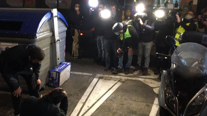 Segunda jornada con cargas policiales en València durante una concentración para reclamar la libertad del rapero Pablo Hasél